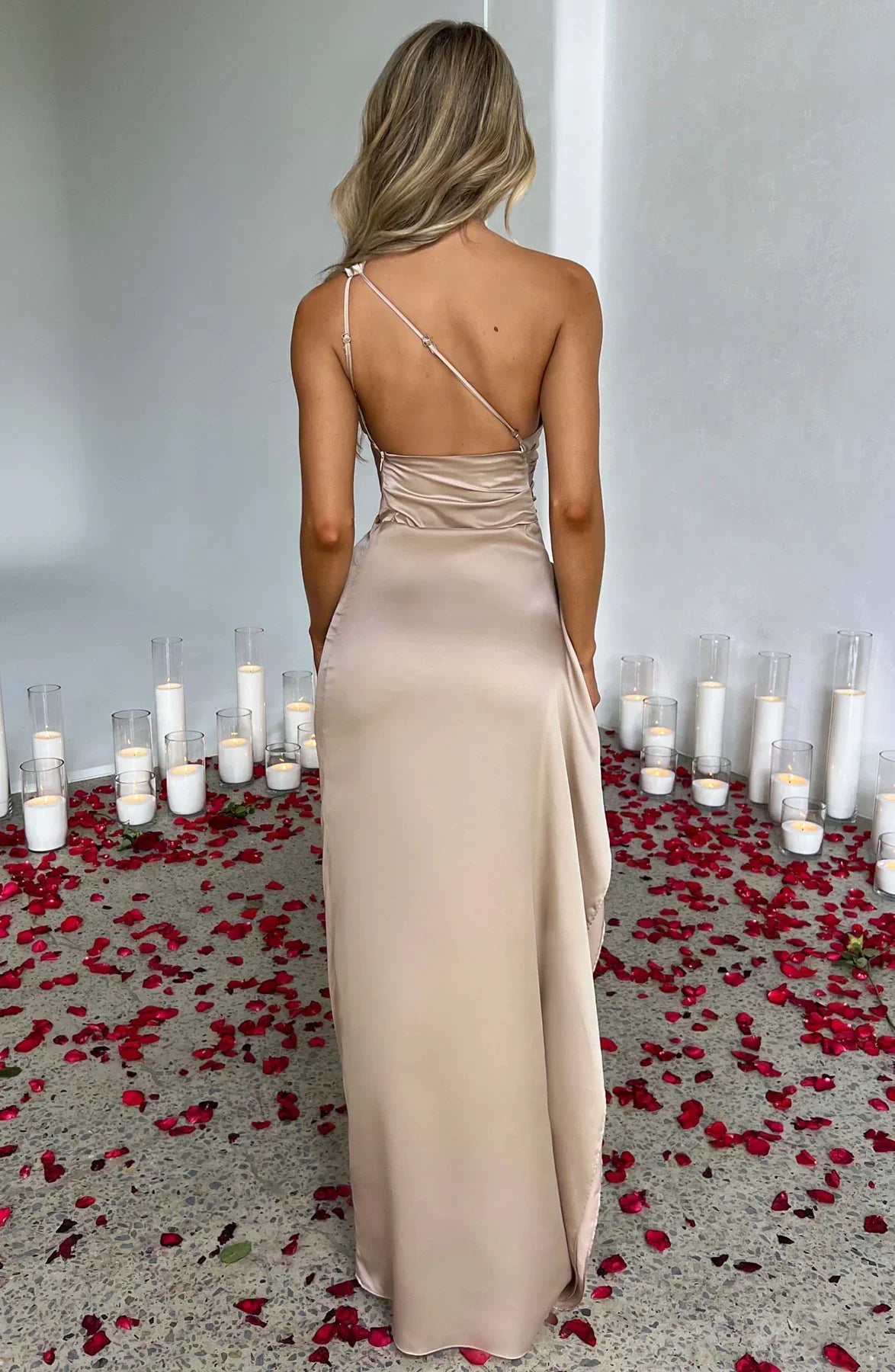 Aaliyah | Zeitloses und elegantes Winterkleid