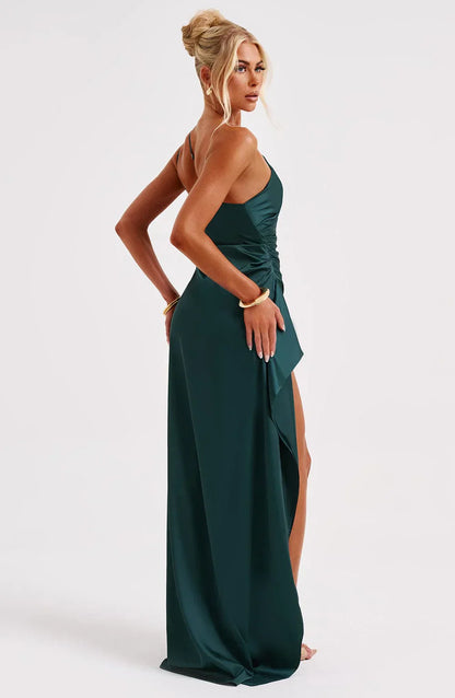 Aaliyah | Zeitloses und elegantes Winterkleid