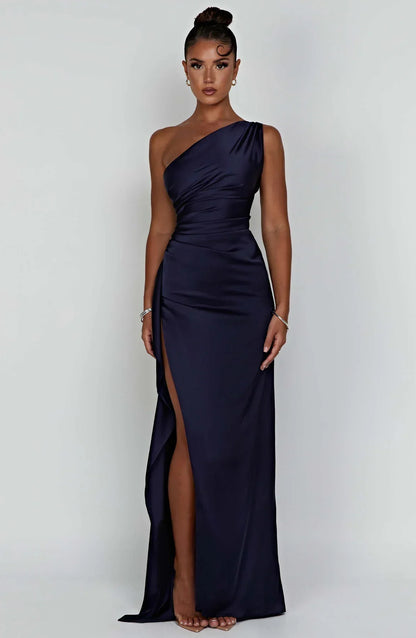 Aaliyah | Zeitloses und elegantes Winterkleid